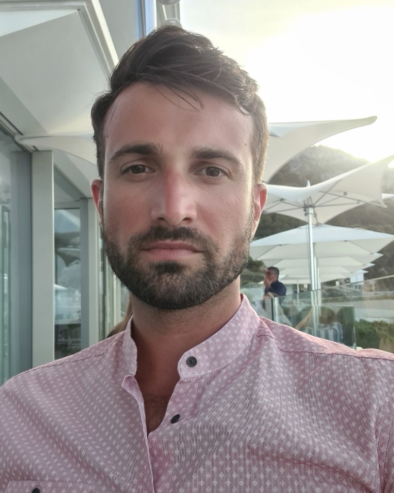 Portrait de Marcello Mariani, masseur-kinésithérapeute à Monaco